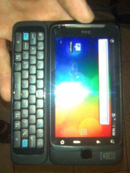 Best Android Physical QWERTY Keyboard Phone: HTC Vision vs Motorola Droid 2