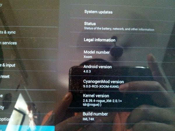 Motorola Xoom Wi-Fi gets Ice Cream Sandwich Based Rom, CM9, Unofficially