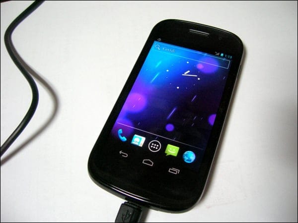 Get On Screen Buttons on Any Ice Cream Sandwich (ICS) Rom with This Hack