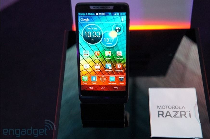 Motorola RAZR i Specs. Intel unleashes its 2GHz Medfield Processor