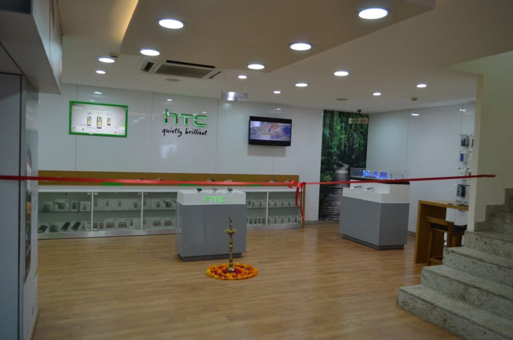 HTC Concept Store opened in Delhi, India