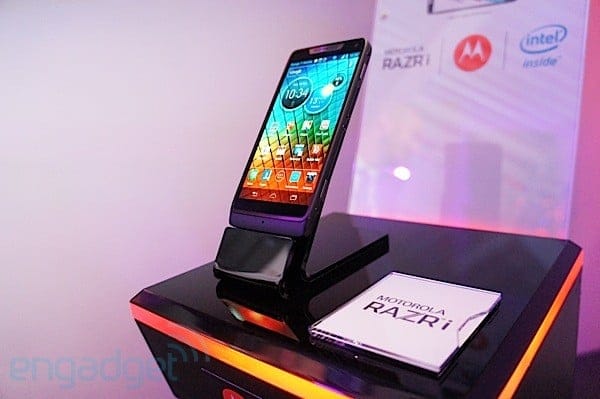 Motorola Razr i launched in Netherlands, Priced 448 Euros