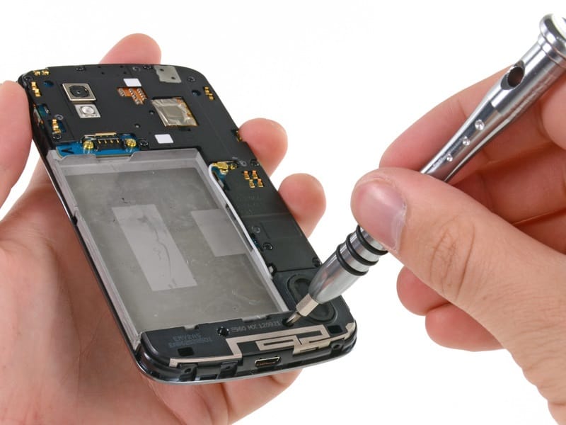 Nexus 4 tear down reveals a Qualcomm 4G LTE chip inside