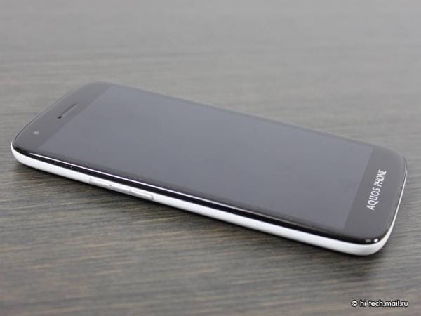 Sharp Aquos Full HD 1080p Phone launches in Russia, Priced 540 Euros approx