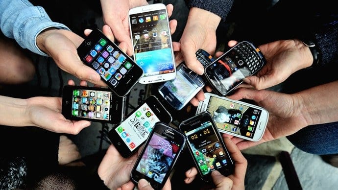 Smartphone boom saturates markets, manufacturers consider new destinations and improved devices