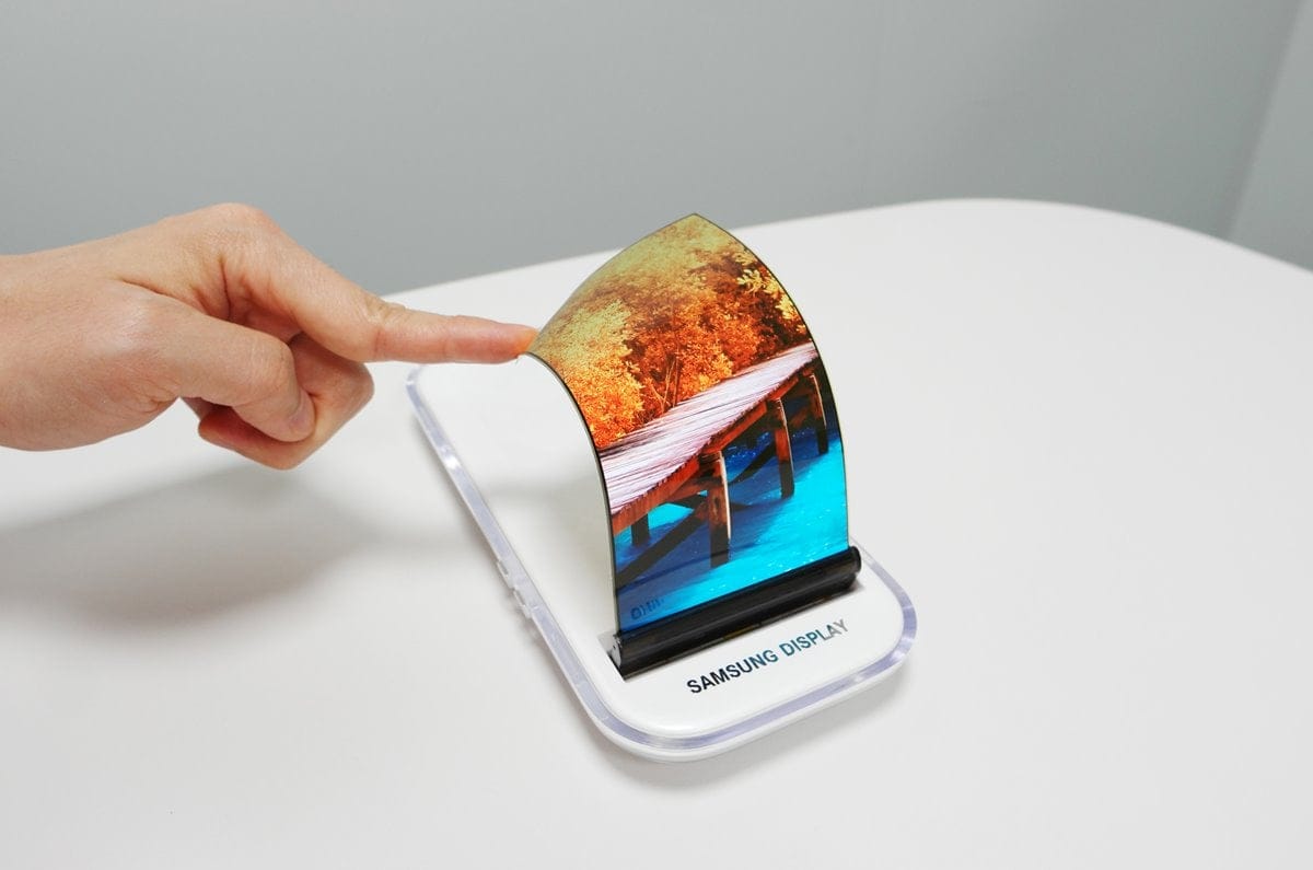 Samsung setting up a new factory to produce flexible OLED panels for Smartphones