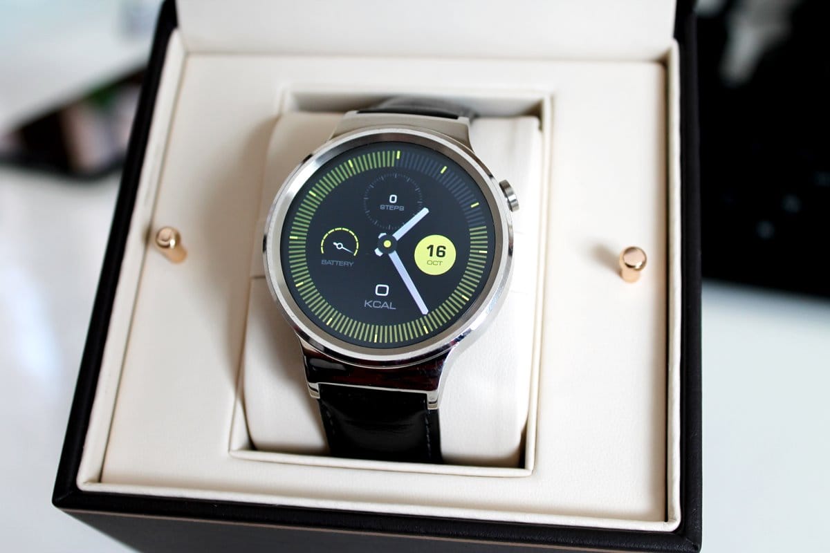 [Hot Deal] Get upto $200 off on Huawei Watch at B&H