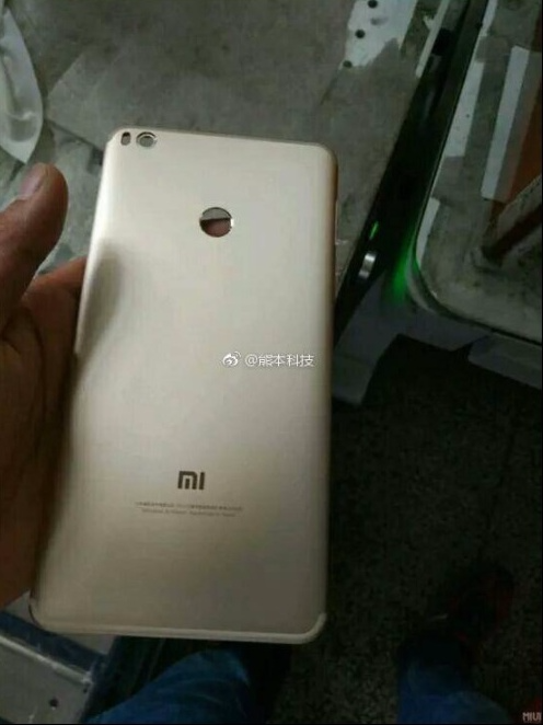 More pics of Xiaomi Mi Max 2 leak out