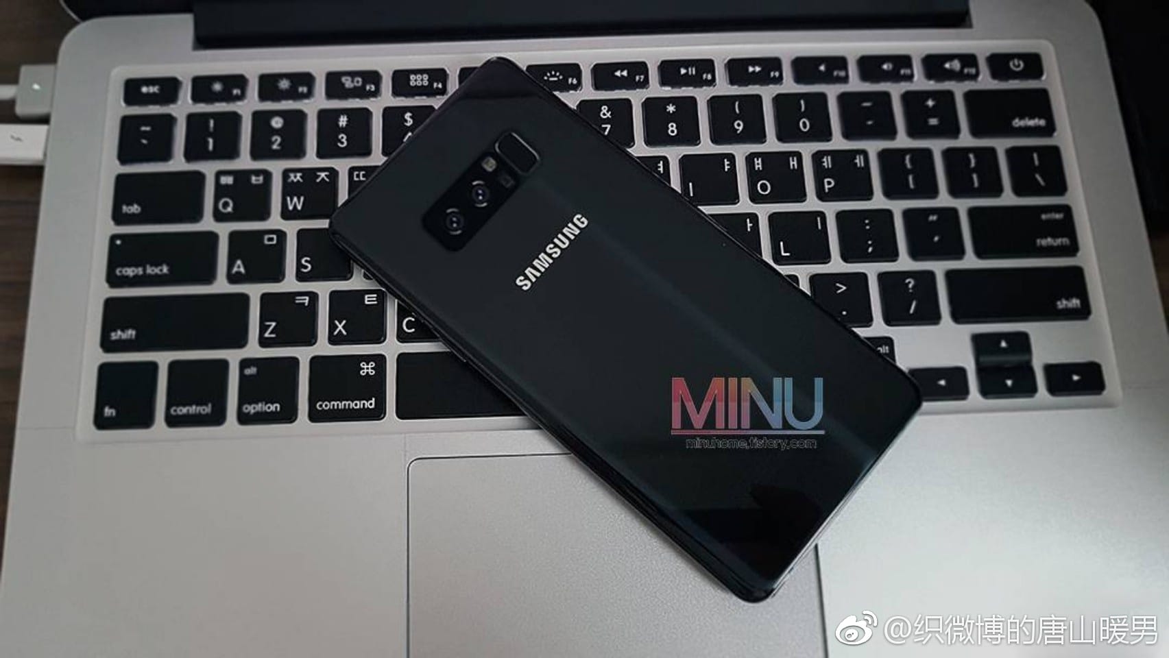 Yet another Galaxy Note 8 render leaks with dual camera and rear mounted fingerprint scanner