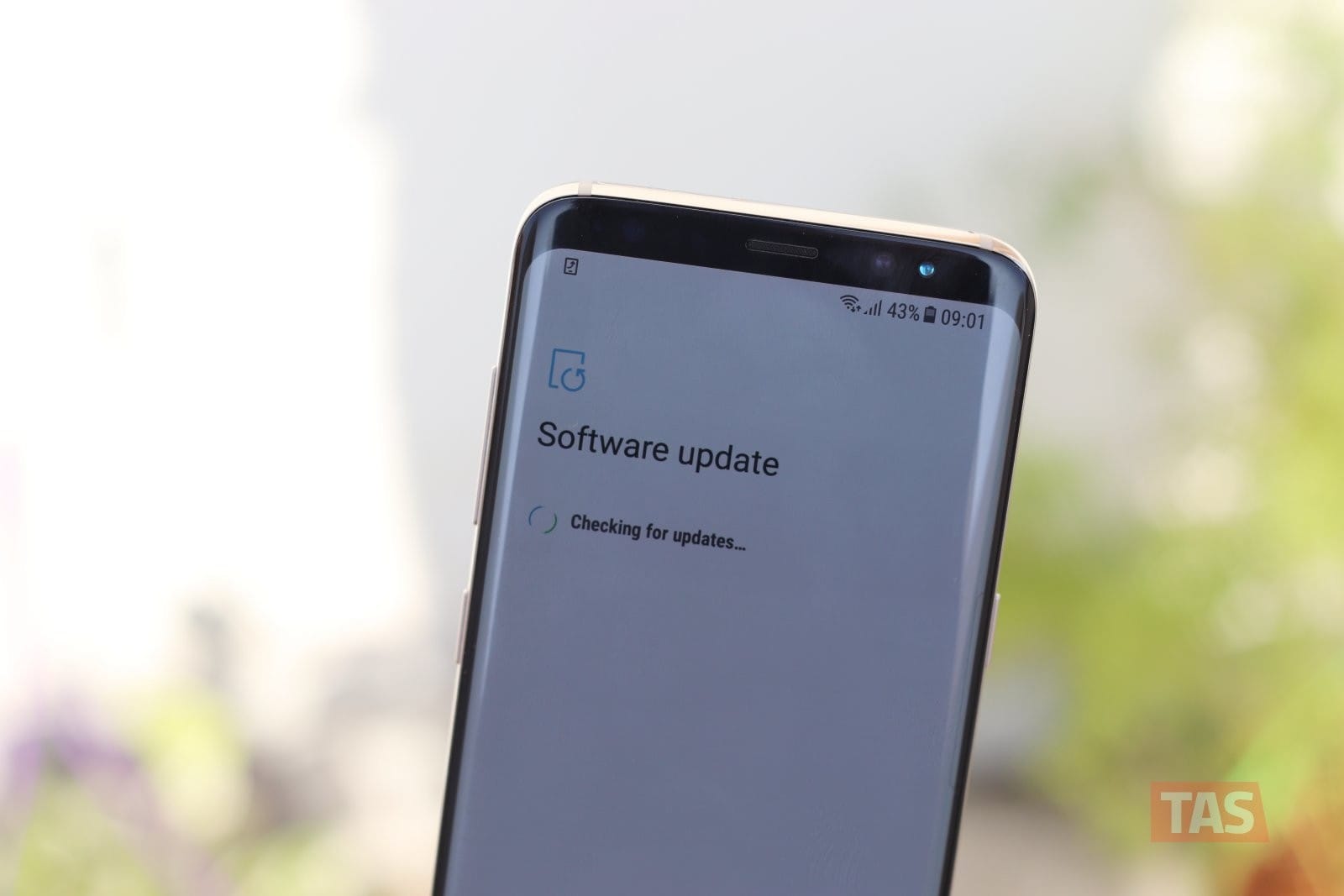 AT&T Galaxy S8 and S8+ get December 2017 security update