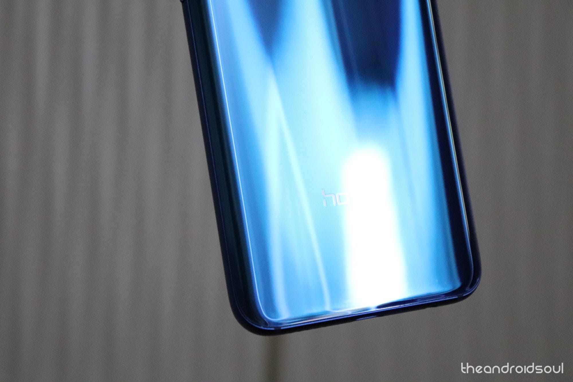 Honor 10 receives October security patch and navigation gestures in the latest update to version 8.1.0.181