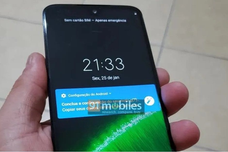 Moto G7 Plus leaked in a fresh set of pictures: Shows off slim bezels and teardrop notch