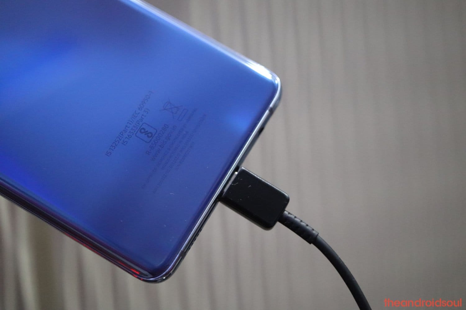 Galaxy S10 not charging problem