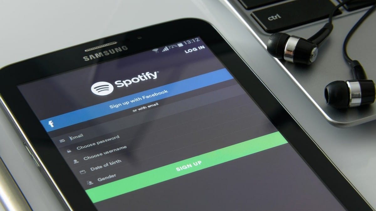 How to hide a song on a Spotify Playlist