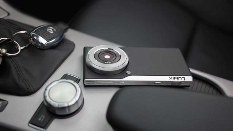 Lumix CM1