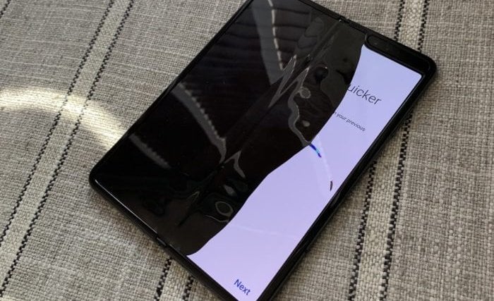 Samsung Galaxy Fold display issues