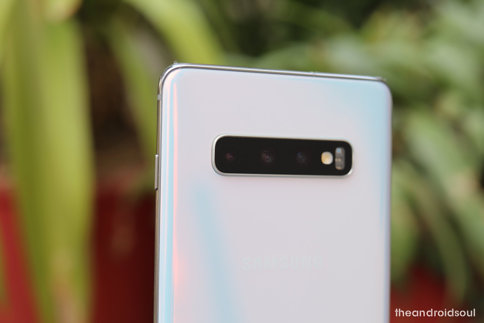 Galaxy S10 Plus, S10, and S10e update